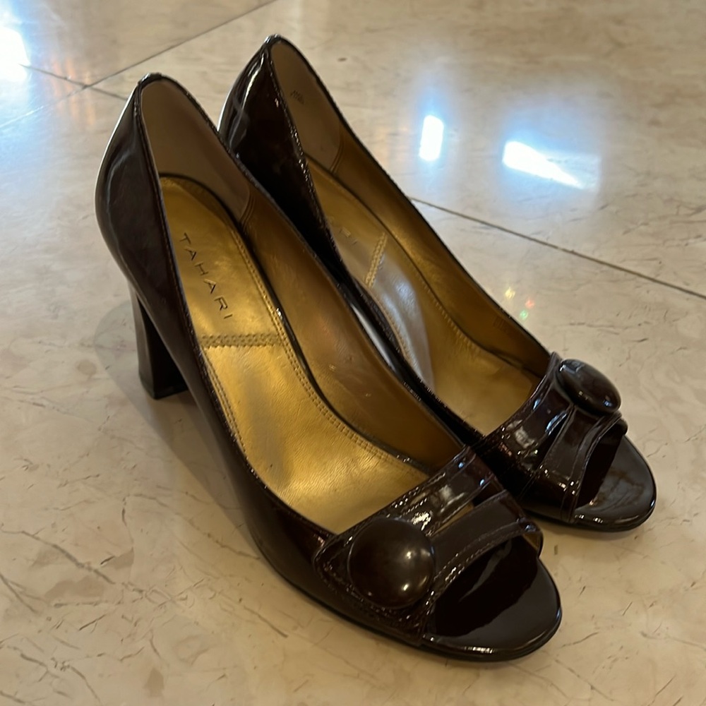 Brown open-toe pumps